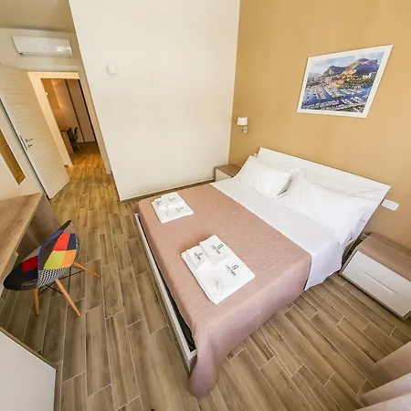 Quinto Stabile Rooms&suite Bed & Breakfast 3*