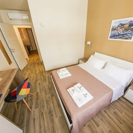 Quinto Stabile Rooms&suite ベッド・アンド・ブレックファスト