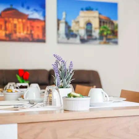 Quinto Stabile Rooms&suite Oda ve Kahvaltı Palermo