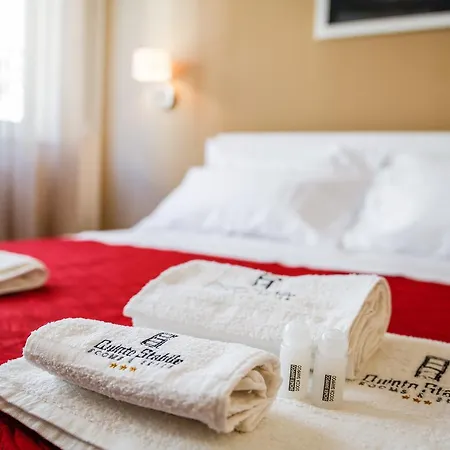 Oda ve Kahvaltı Quinto Stabile Rooms&suite Palermo